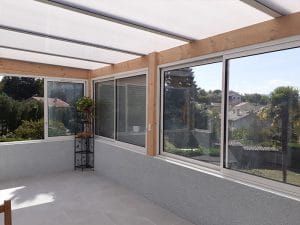 volets roulants solaire aluminium combinés à des volets roulants solaires